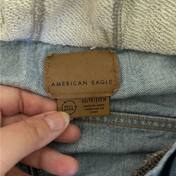American eagle cropped distressed denim jacket with hood XS - Picture 2 of 16